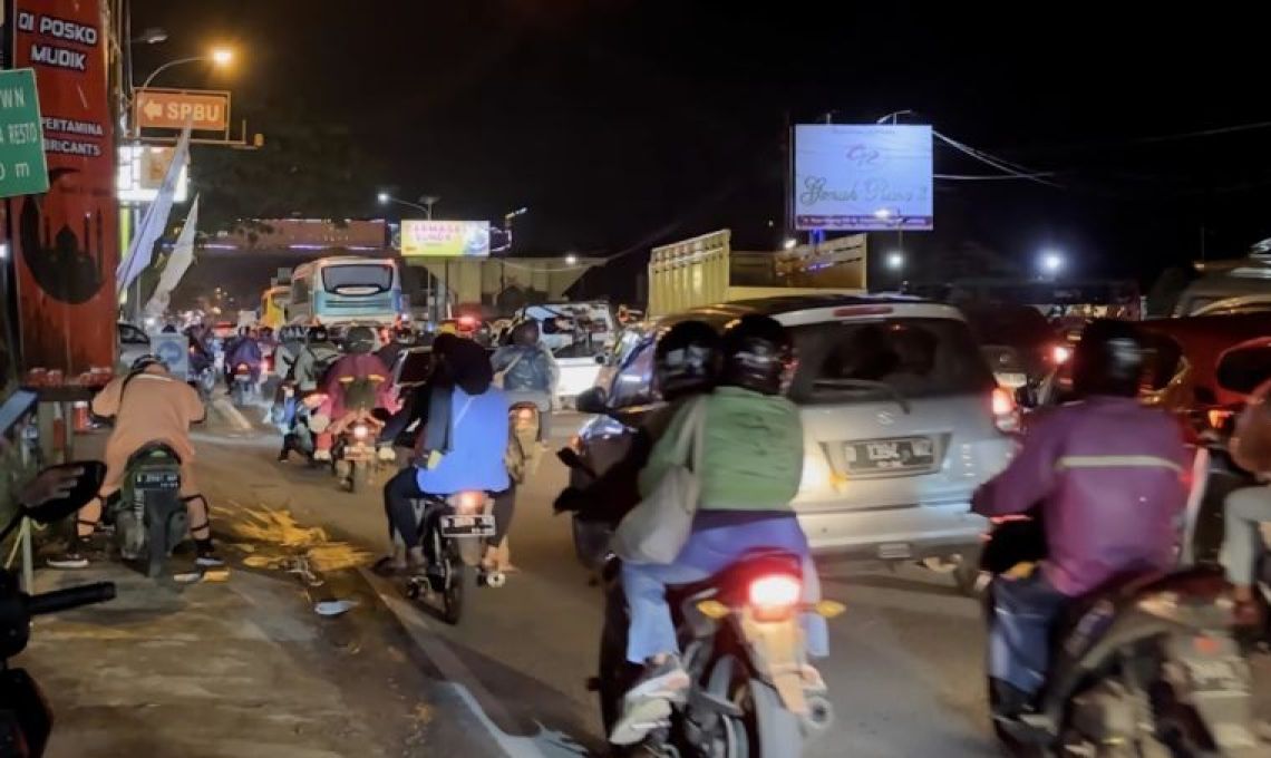 Dishub Bandung Puncak Arus Balik Jalur Nagleg Telah Berlalu.